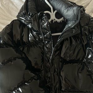 ARITZIA SUPER PUFF HARDLY WORN